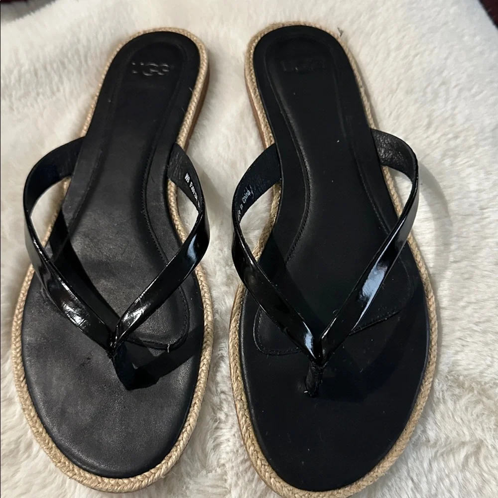 UGG Black leather flip flop. Size 8. Excellent condition. - Picture 2 of 6